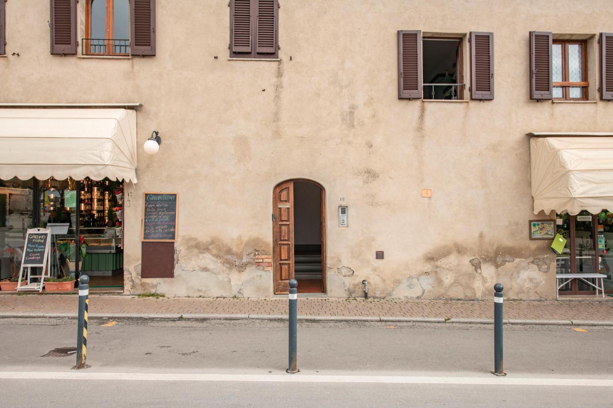 Bellavista Free Parking City Center San Gimignano Bagian luar foto