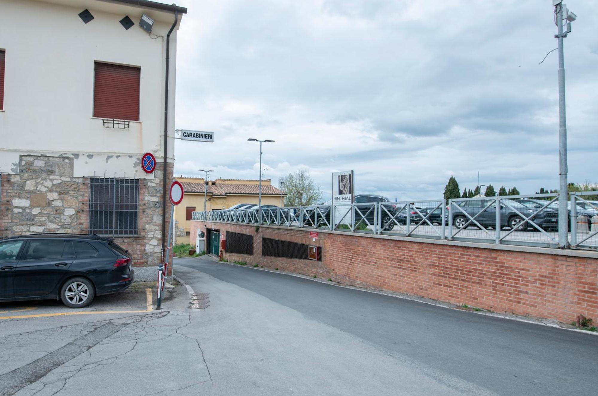 Bellavista Free Parking City Center San Gimignano Bagian luar foto